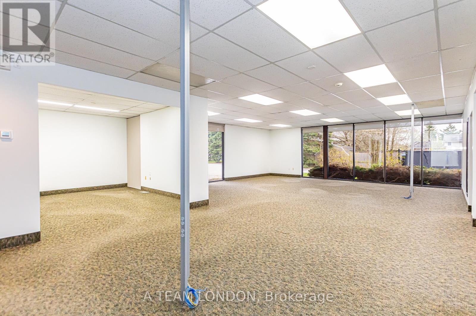 A - 743 Wellington Road Property Photo 8