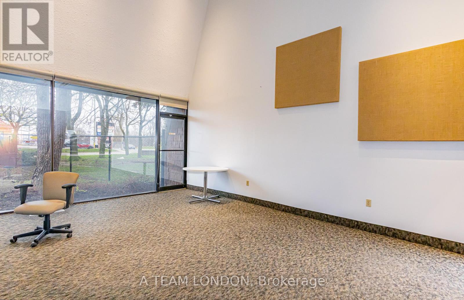 A - 743 Wellington Road Property Photo 15