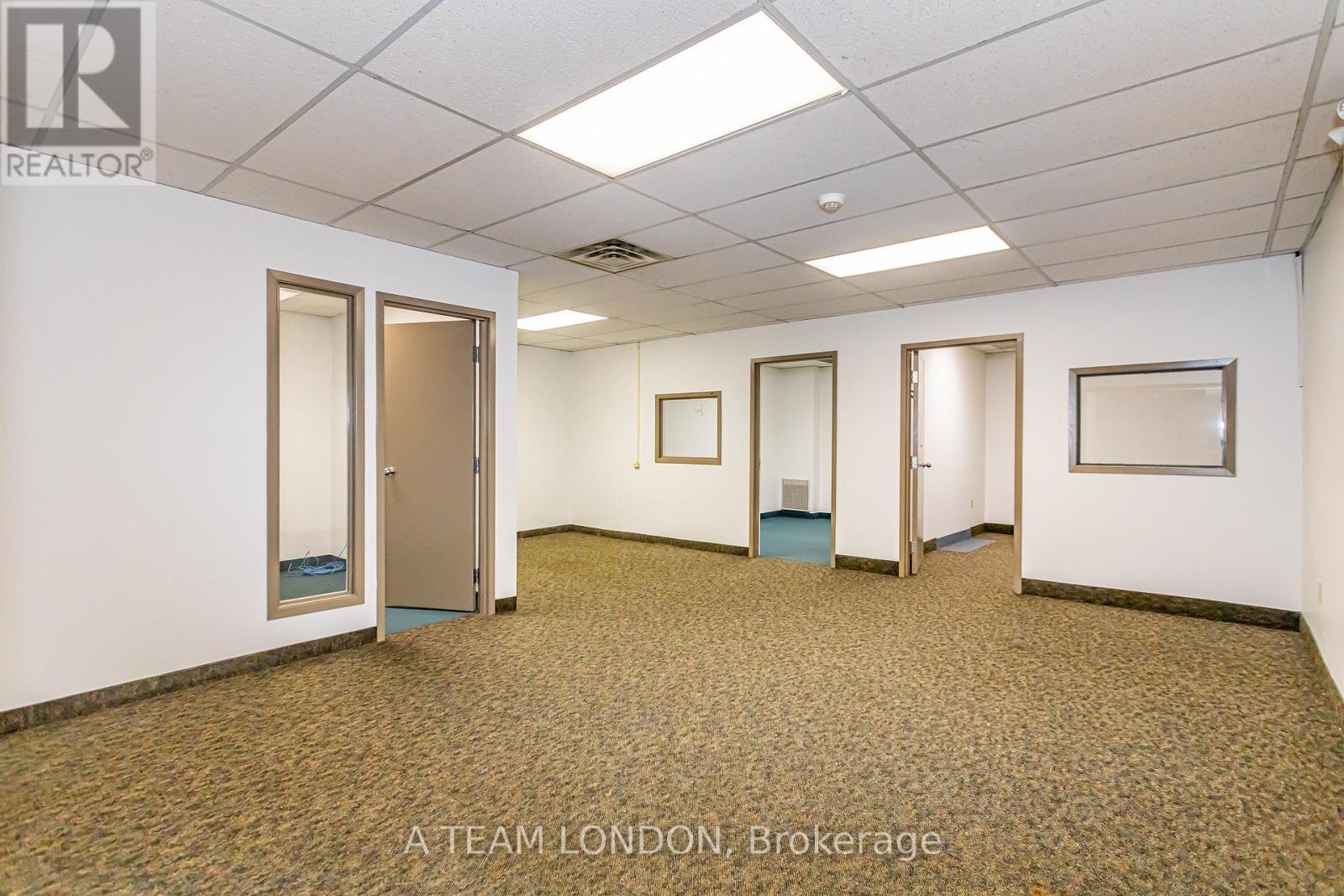 A - 743 Wellington Road Property Photo 29