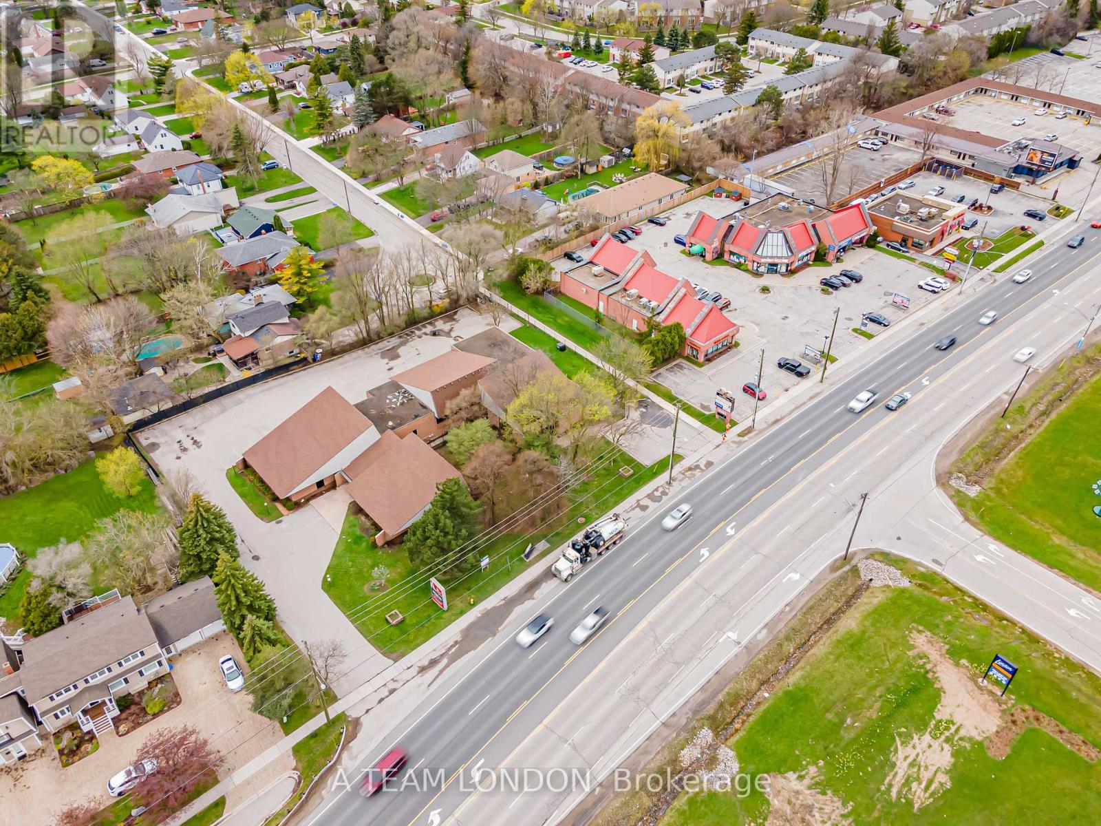 A - 743 Wellington Road Property Photo 41