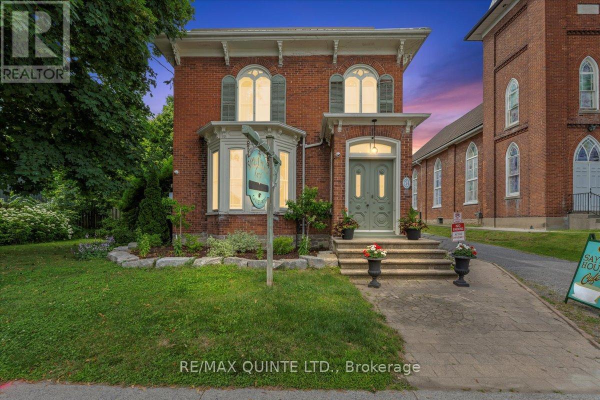 274 Main St Property Photo