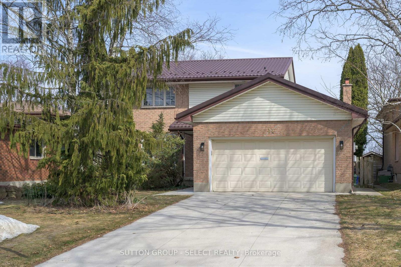11 Chesham Grove Property Photo 1