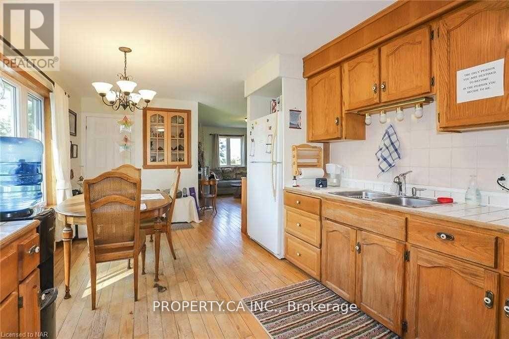 1800 5 Louth St Property Photo 19