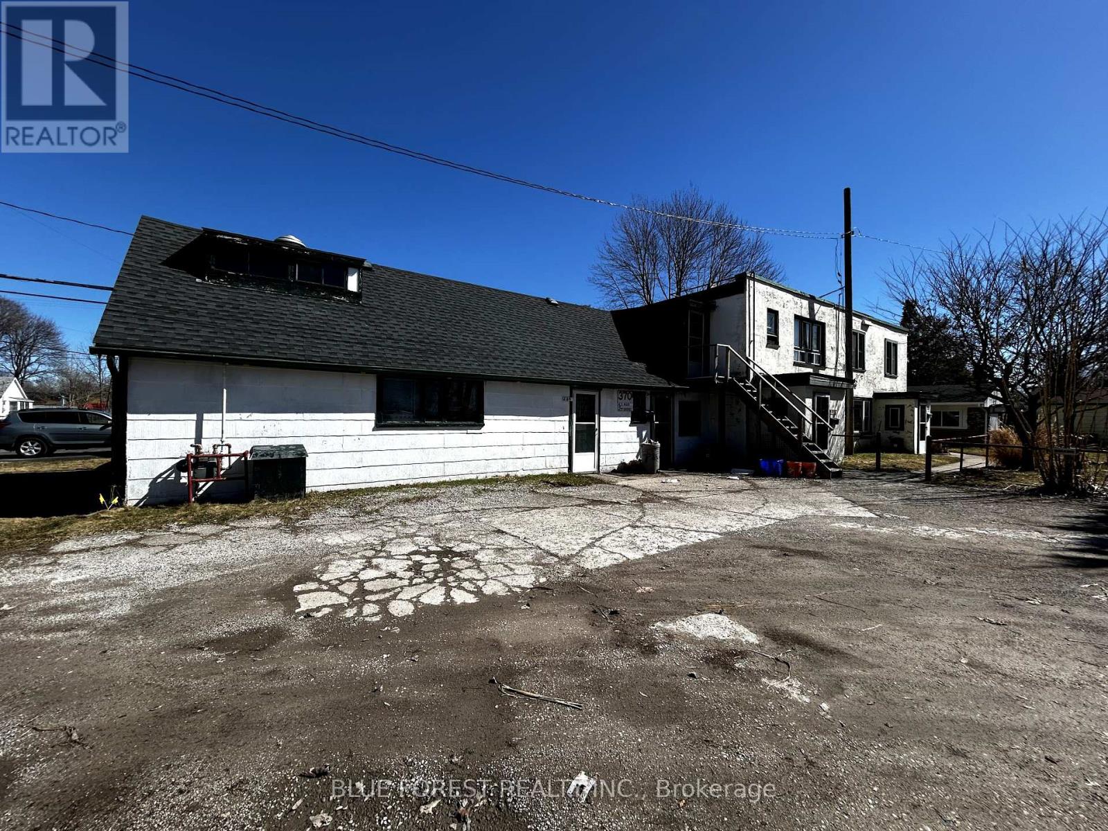 368 Calgary Street Property Photo 7