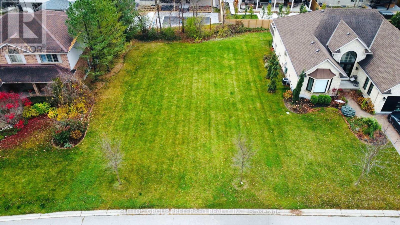 98 Longview Court Property Photo