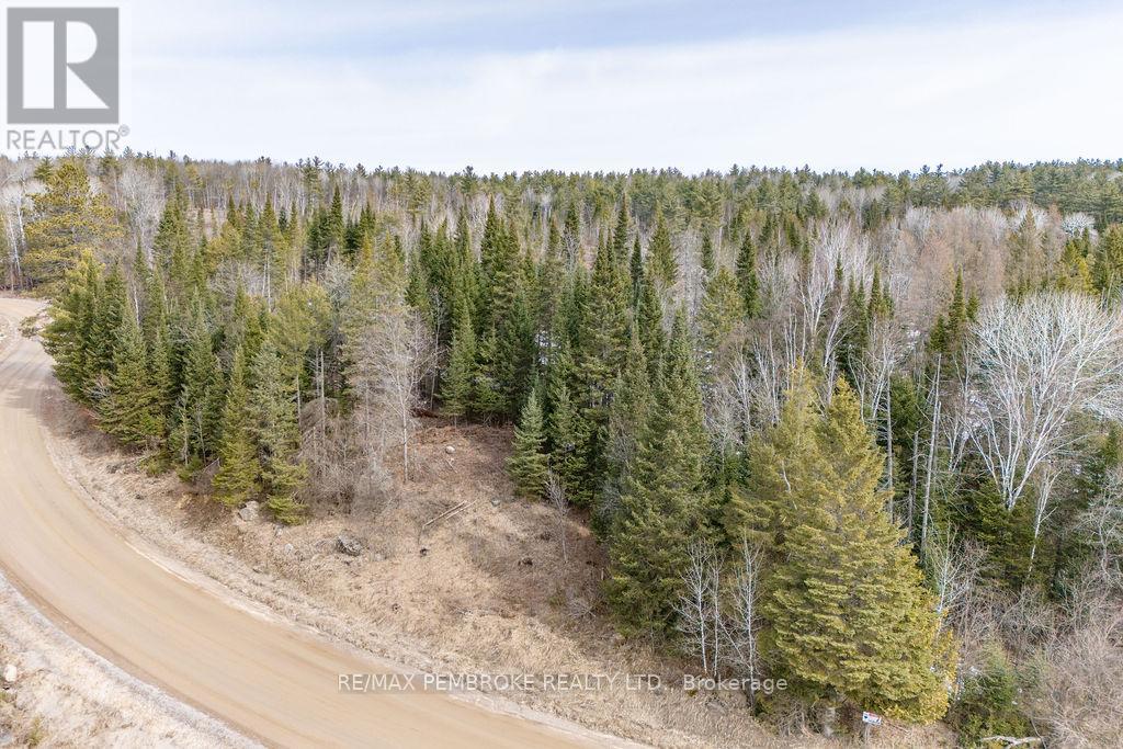 744 Black Creek Road Property Photo 4
