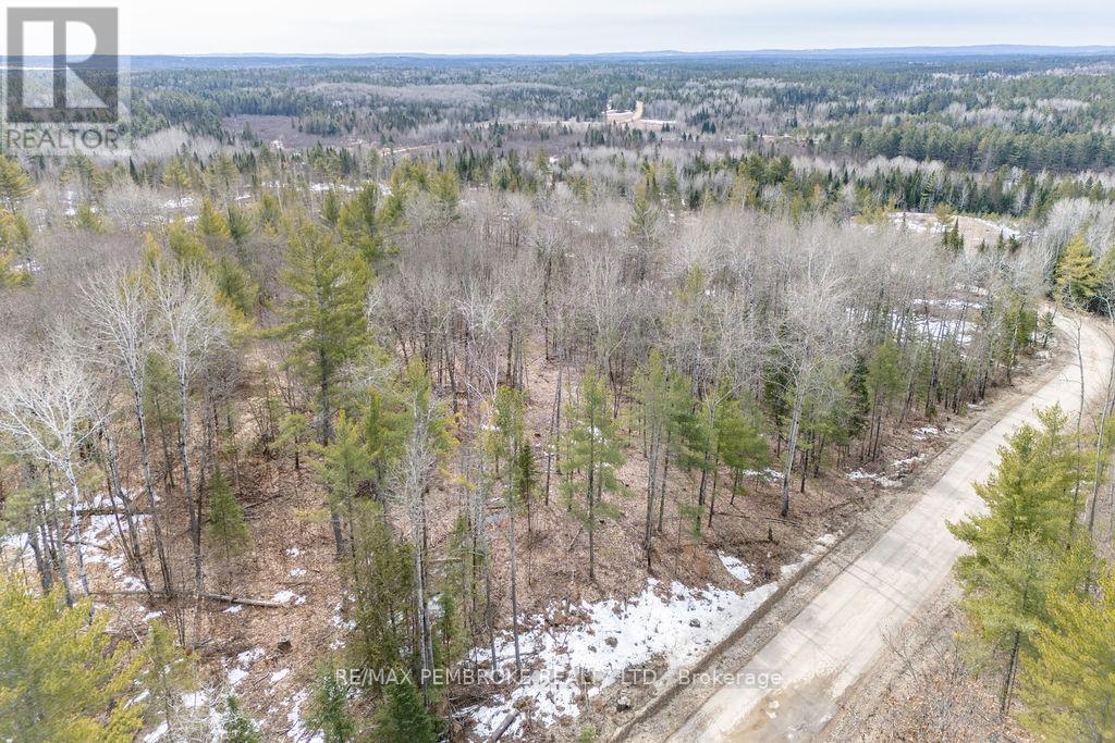 744 Black Creek Road Property Photo 7