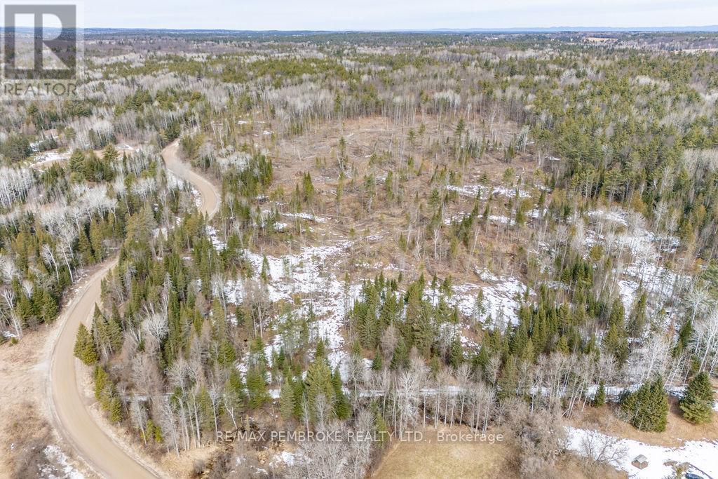 744 Black Creek Road Property Photo 14