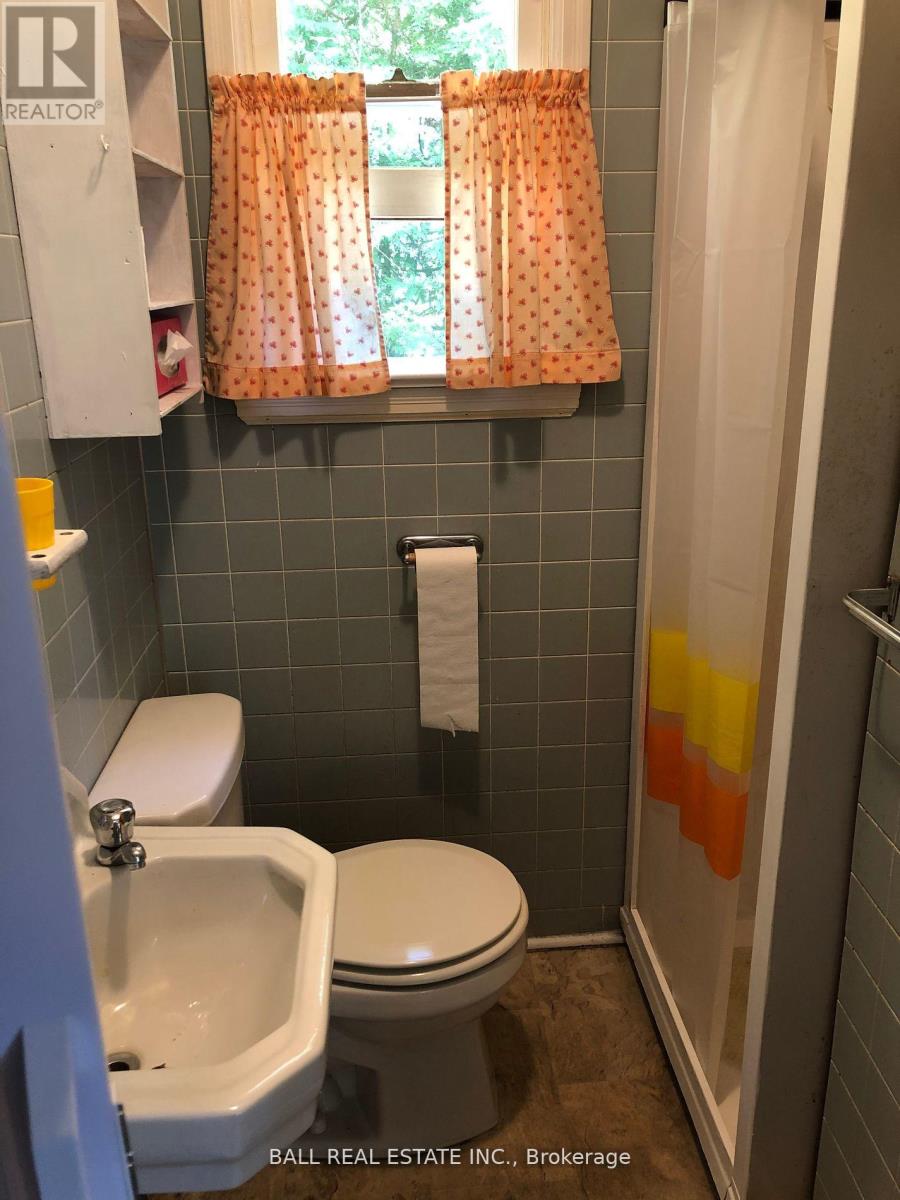 293 Riverside Drive Property Photo 5