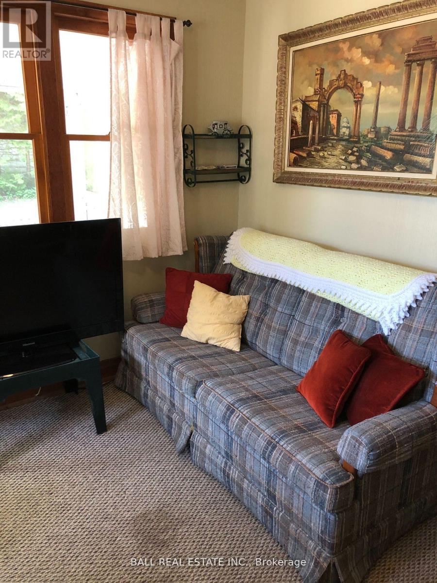293 Riverside Drive Property Photo 8