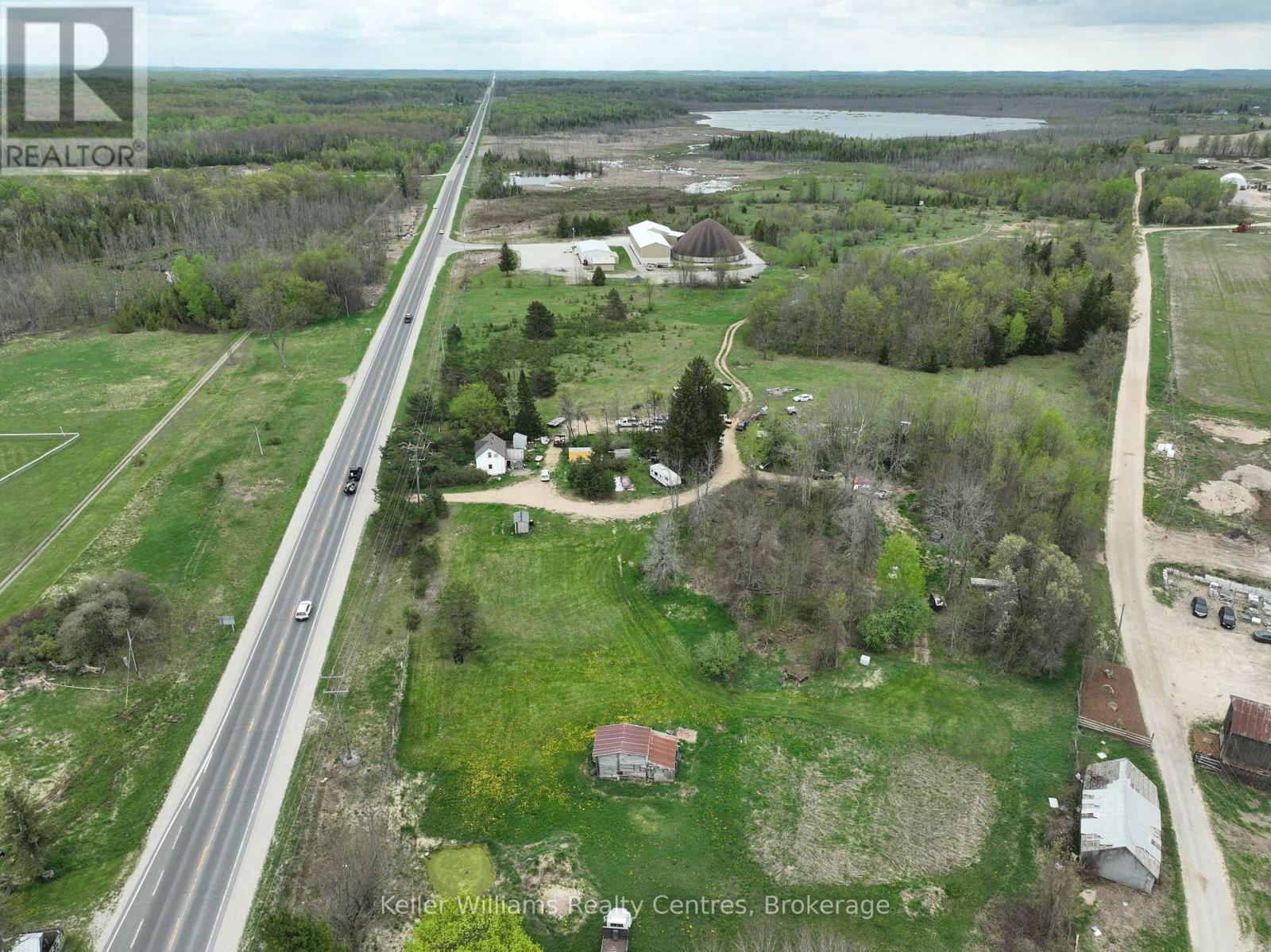 19528 Highway 6 Property Photo 6