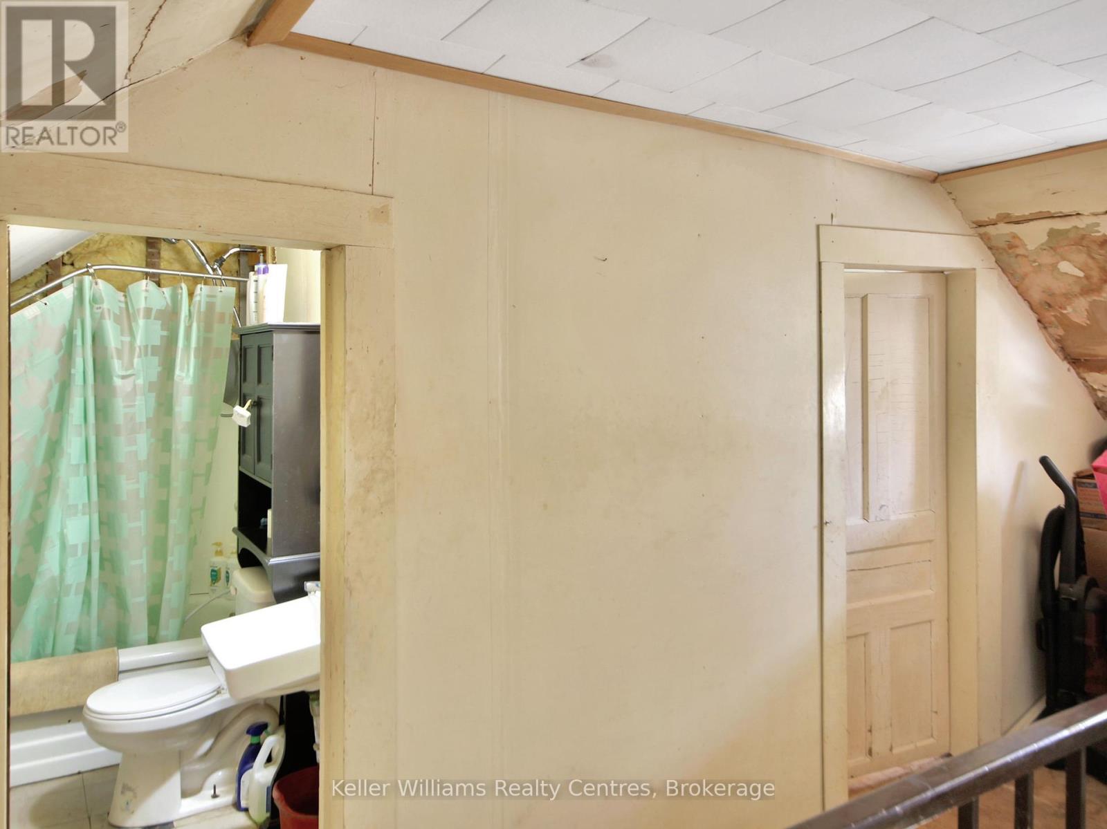 19528 Highway 6 Property Photo 13