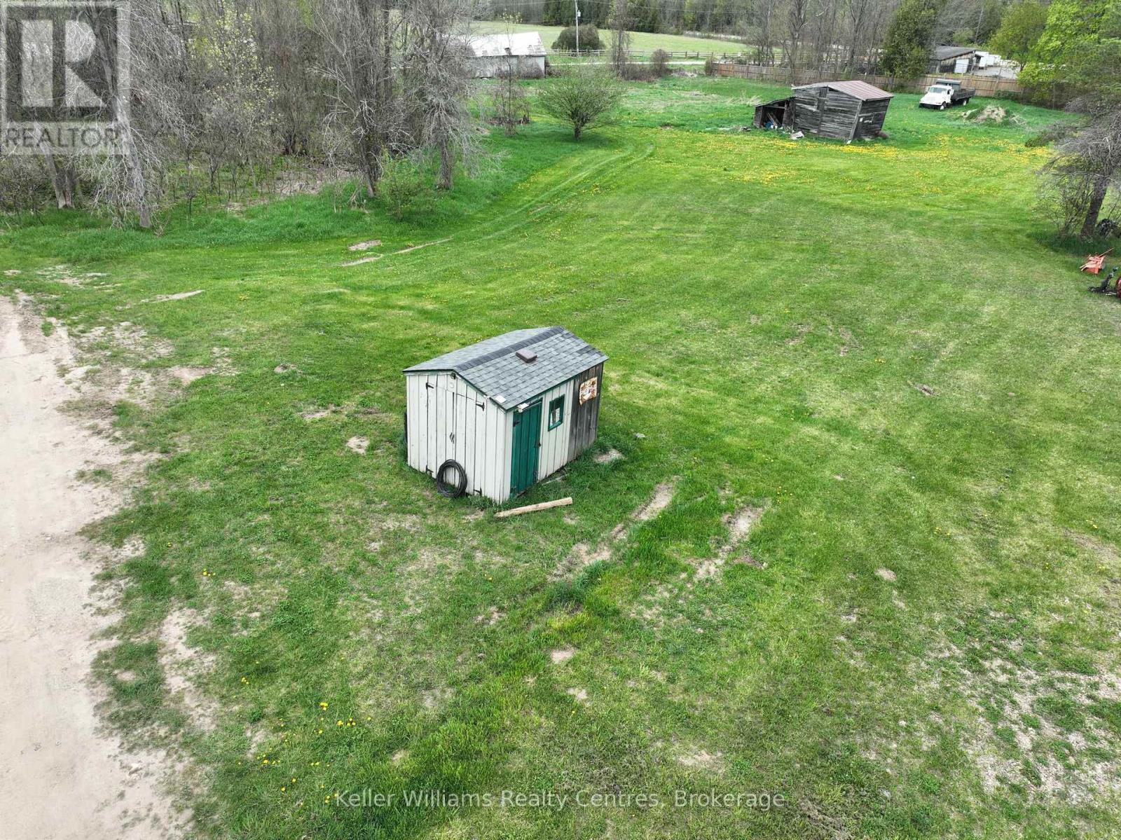 19528 Highway 6 Property Photo 24