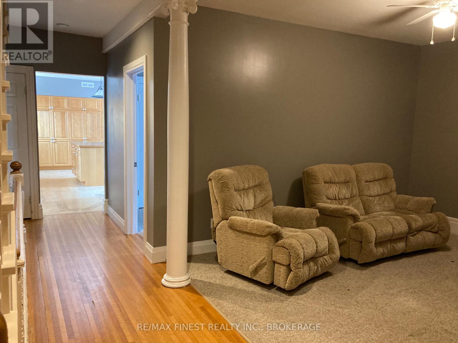 180-182 Bagot Street W Property Photo 24