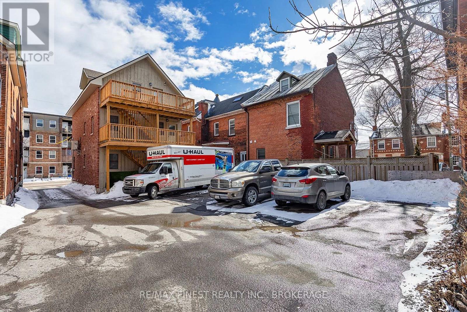 180-182 Bagot Street W Property Photo 33