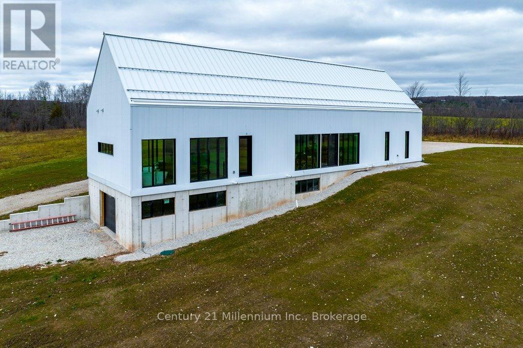 138406 Grey Road 112 Property Photo 6