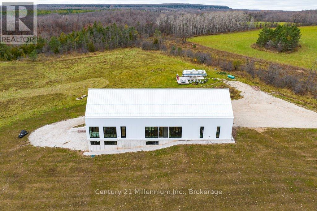 138406 Grey Road 112 Property Photo 8