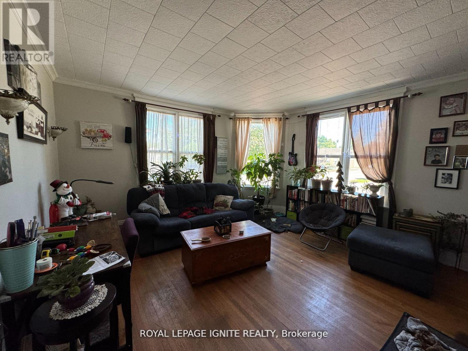 403 Mackay Street Property Photo 4