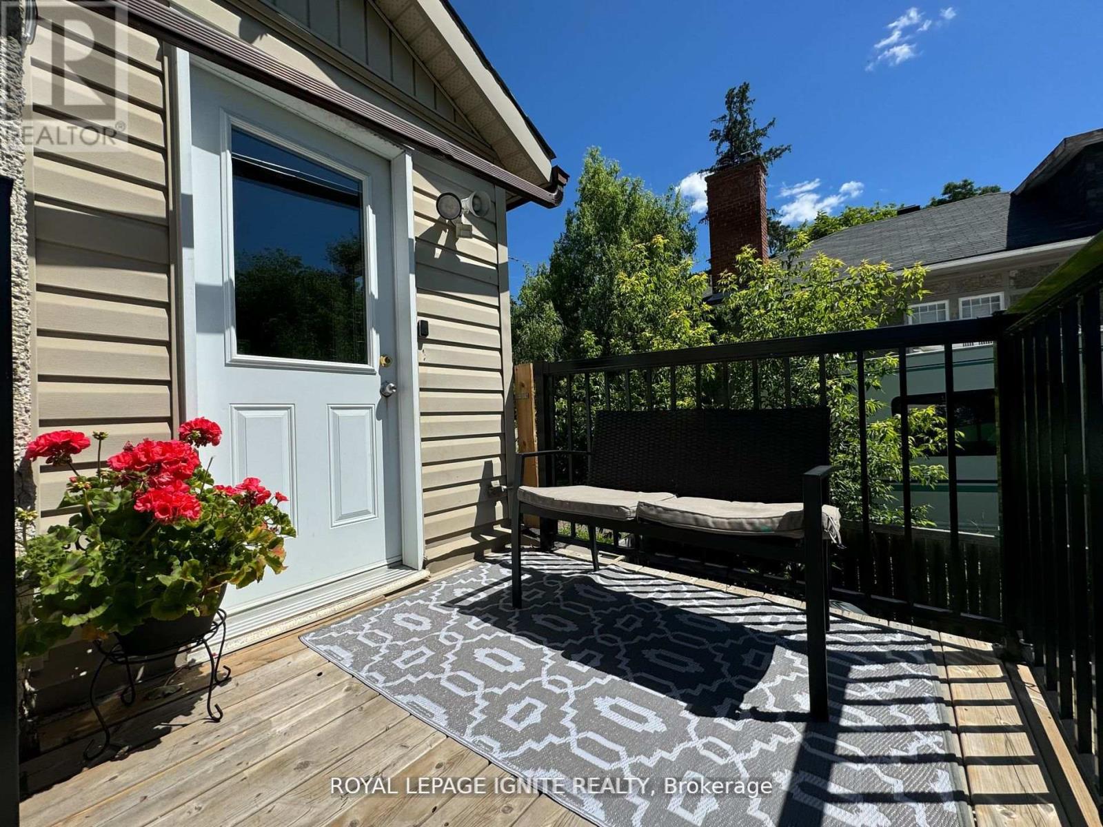 403 Mackay Street Property Photo 13