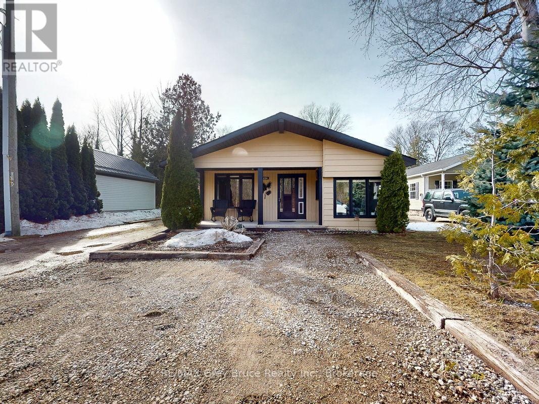 220 Turner Street Property Photo