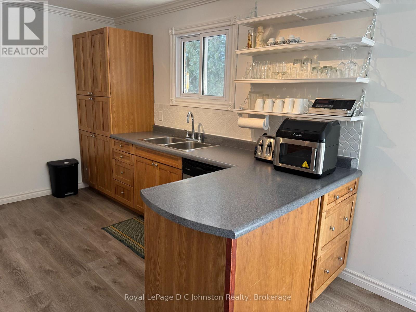 #1 & #2 - 341 Palmerston Street Property Photo 4