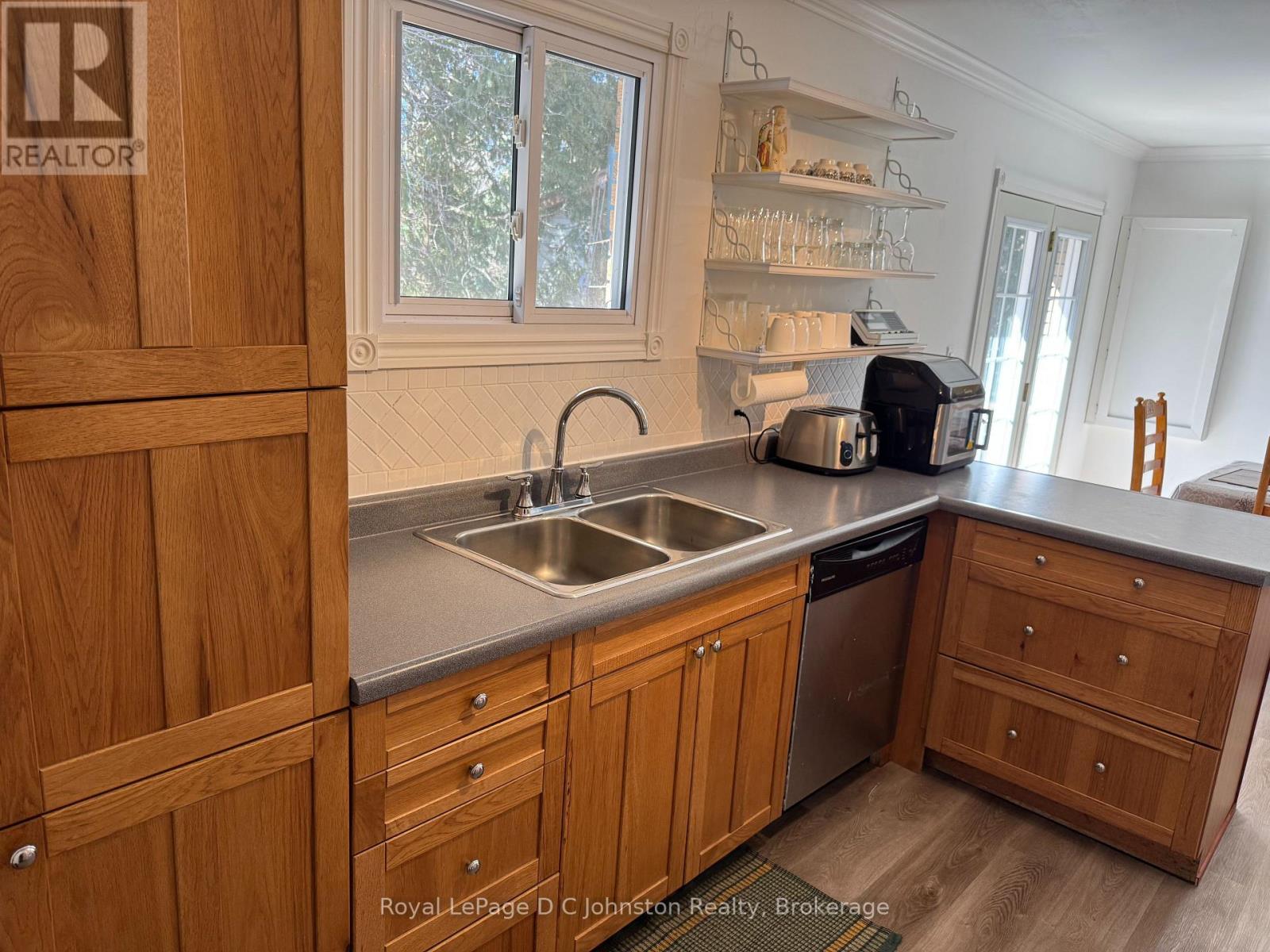 #1 & #2 - 341 Palmerston Street Property Photo 6