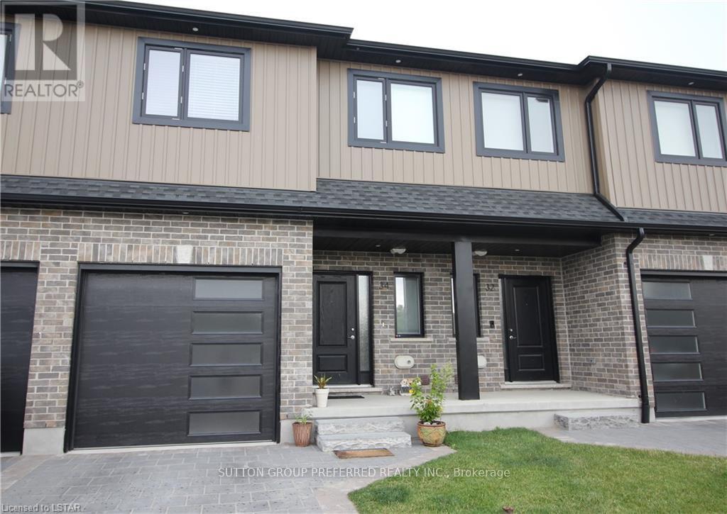 34 - 811 Sarnia Road Property Photo