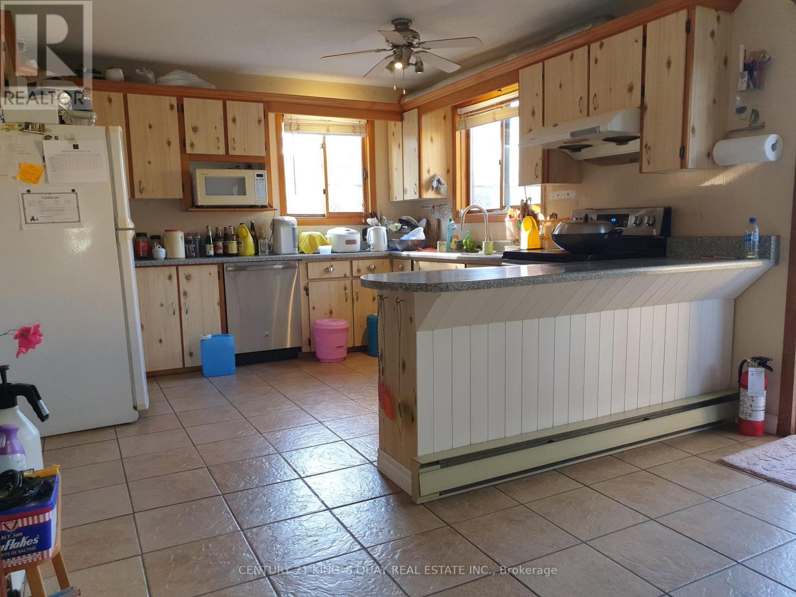11 - 6108 Curtis Point Road Property Photo 5