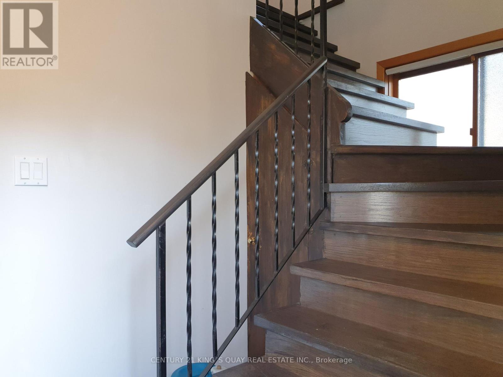 11 - 6108 Curtis Point Road Property Photo 6