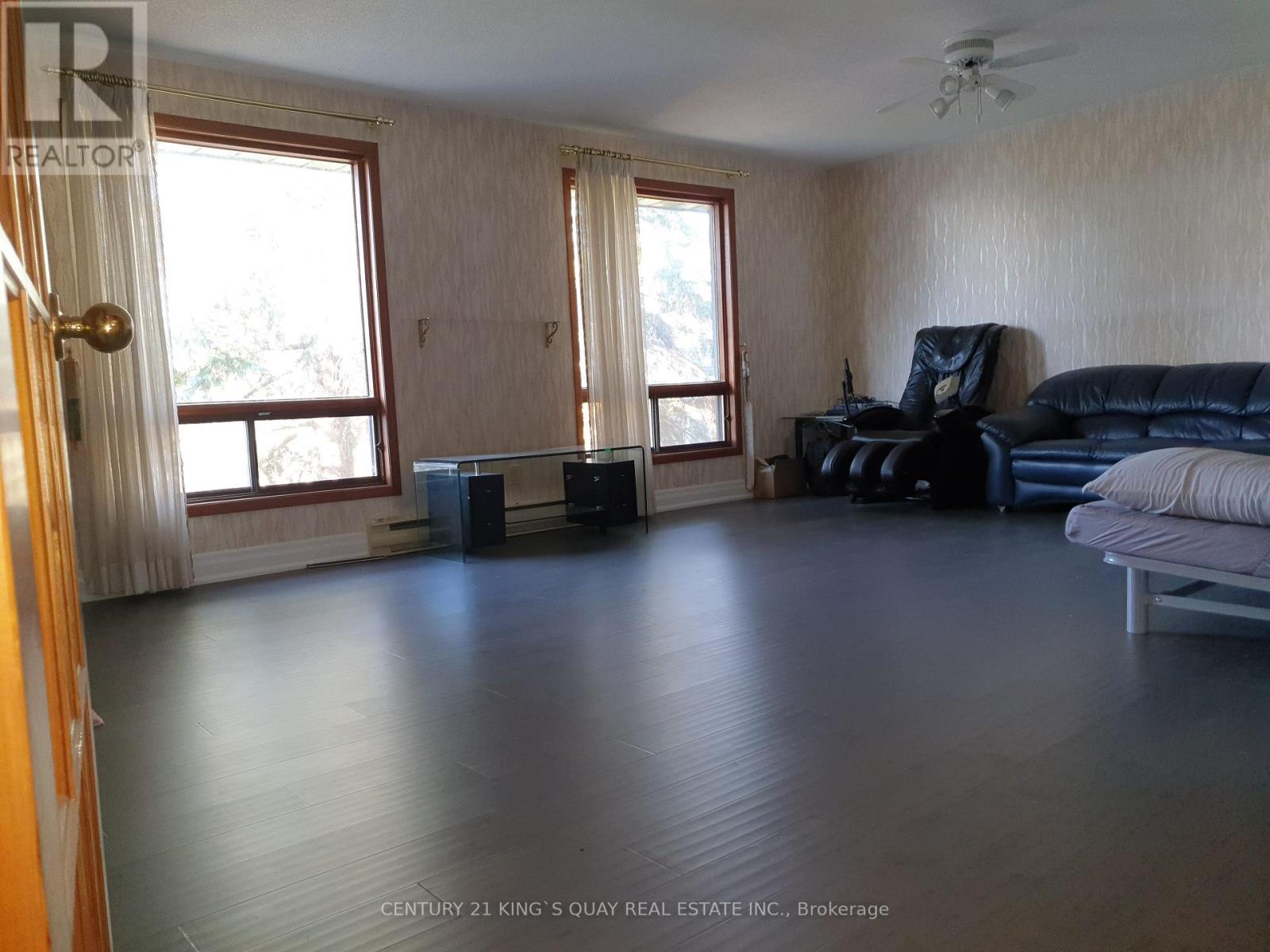 11 - 6108 Curtis Point Road Property Photo 7