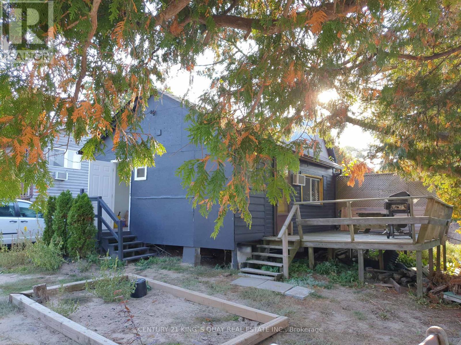 11 - 6108 Curtis Point Road Property Photo 35