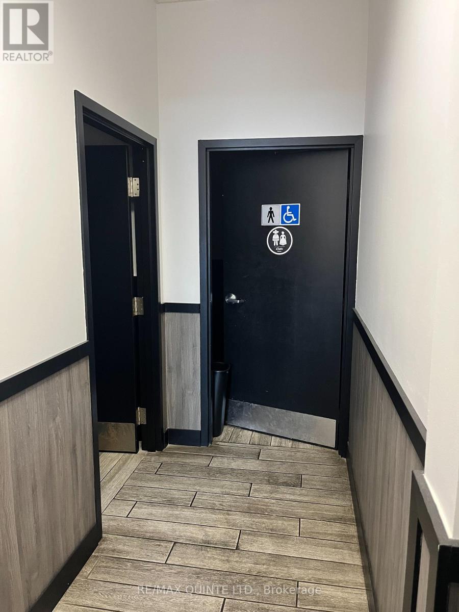 4b - 365 North Front Street Property Photo 12