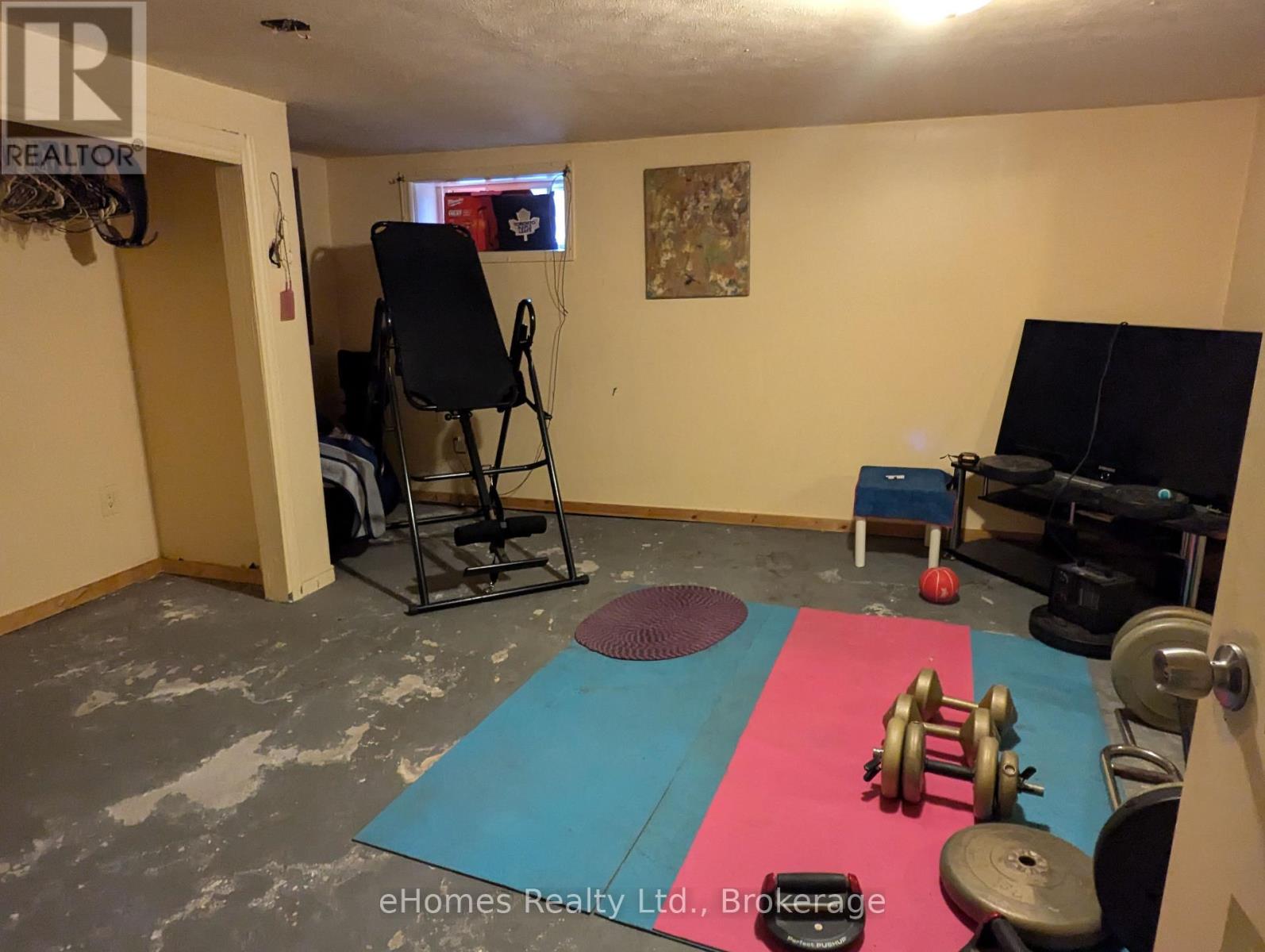 598 6th Street E Property Photo 29
