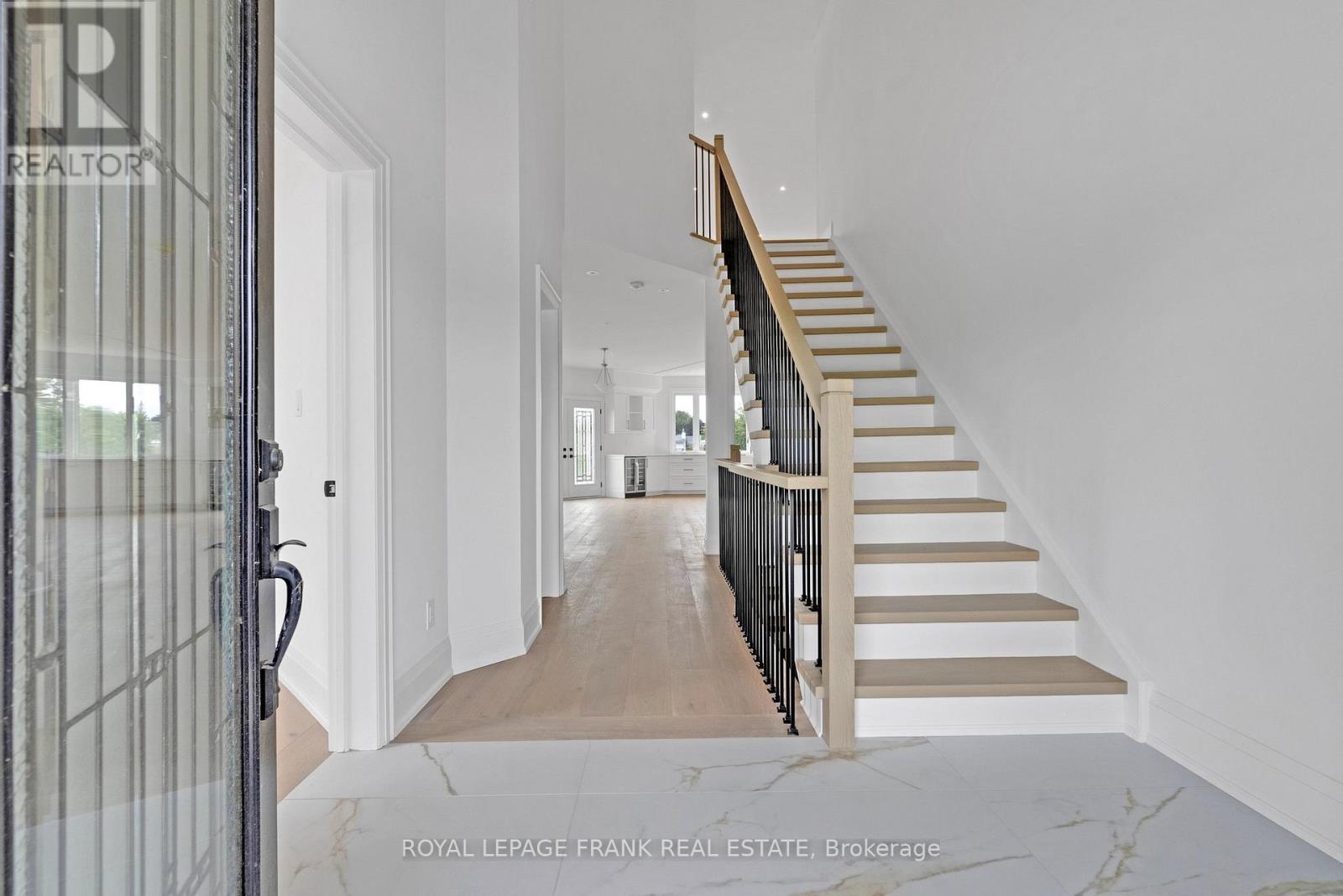 42 Pond Street Property Photo 3