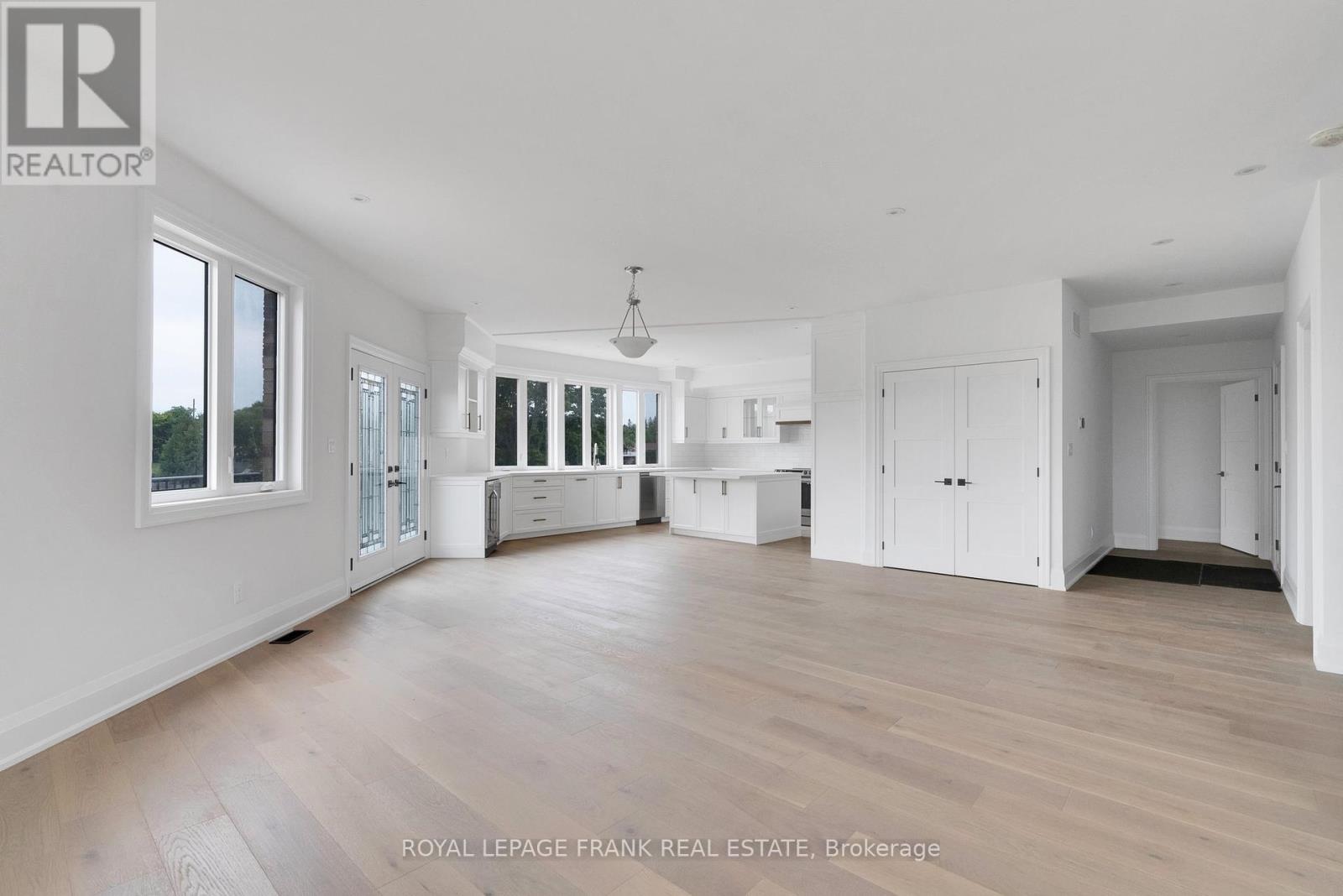42 Pond Street Property Photo 6