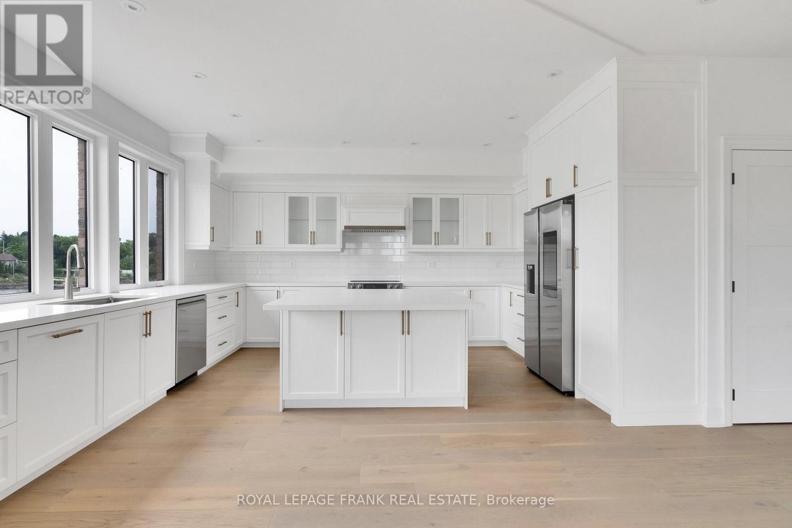 42 Pond Street Property Photo 9