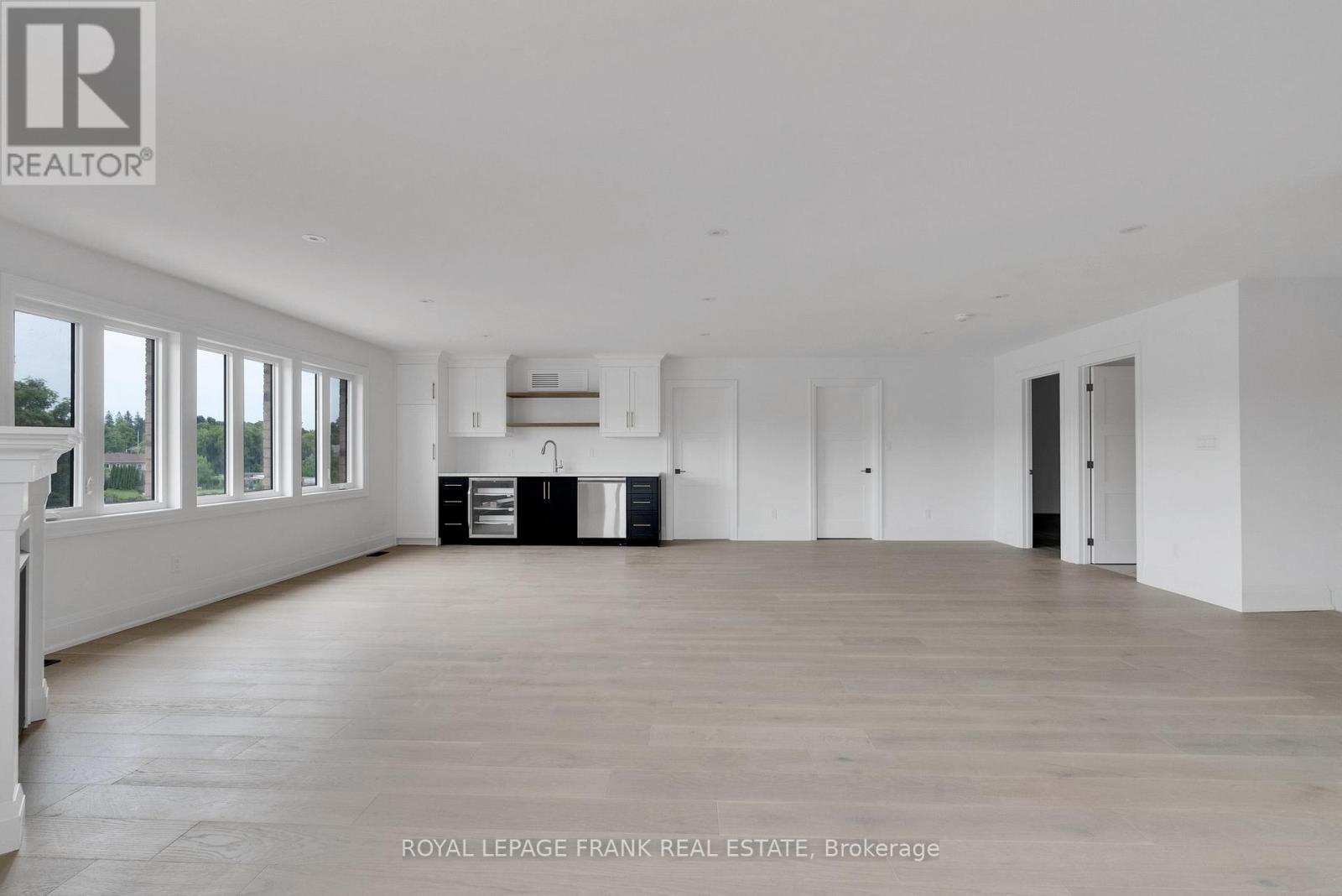 42 Pond Street Property Photo 22