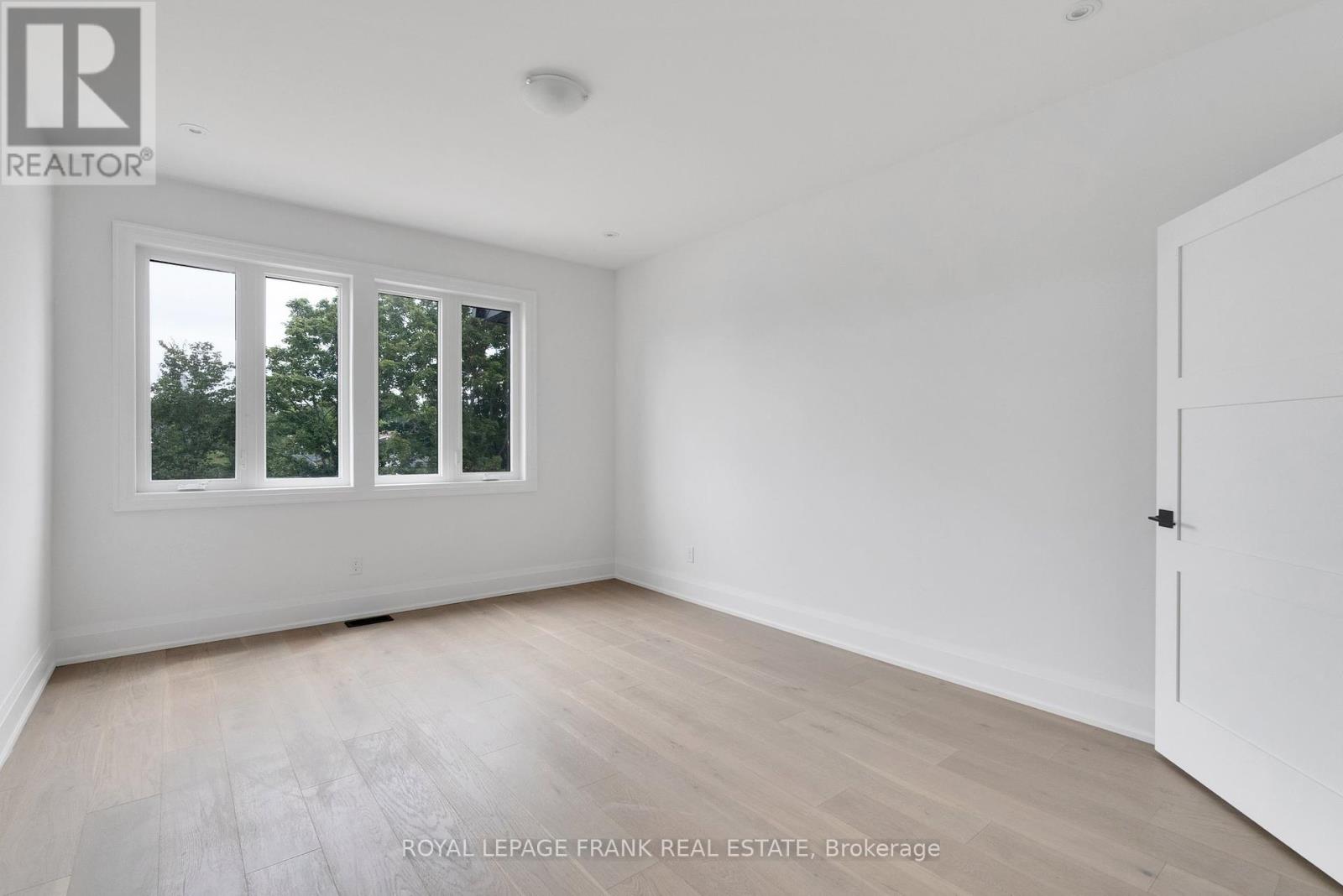 42 Pond Street Property Photo 23