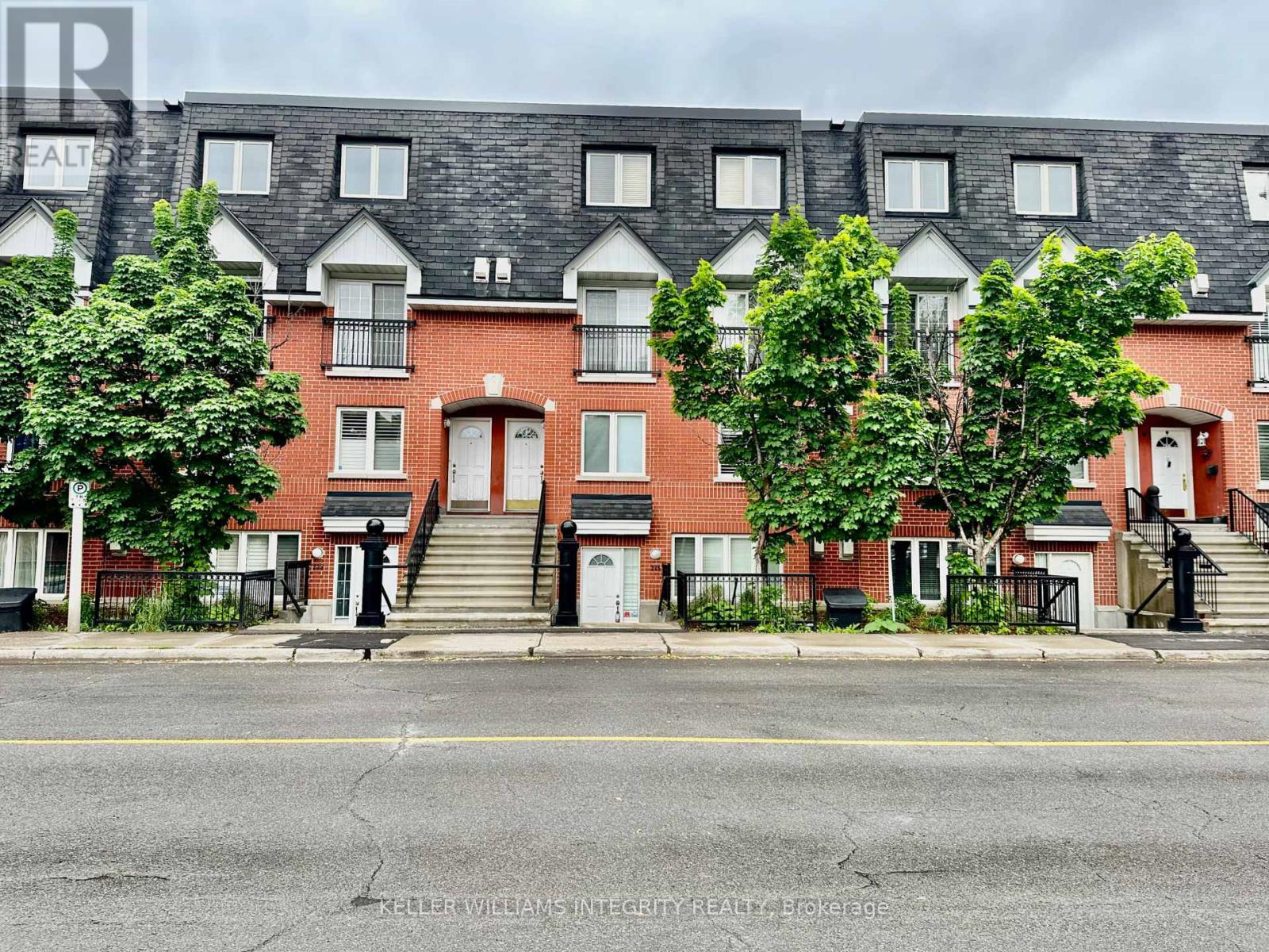245 Cumberland Street Property Photo 4