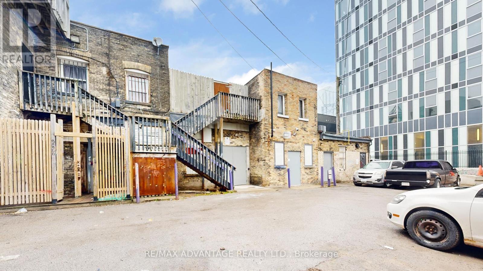 175-179 Dundas Street Property Photo 22