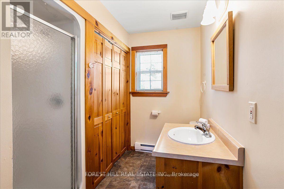 1033 Carnegie Ln Property Photo 16