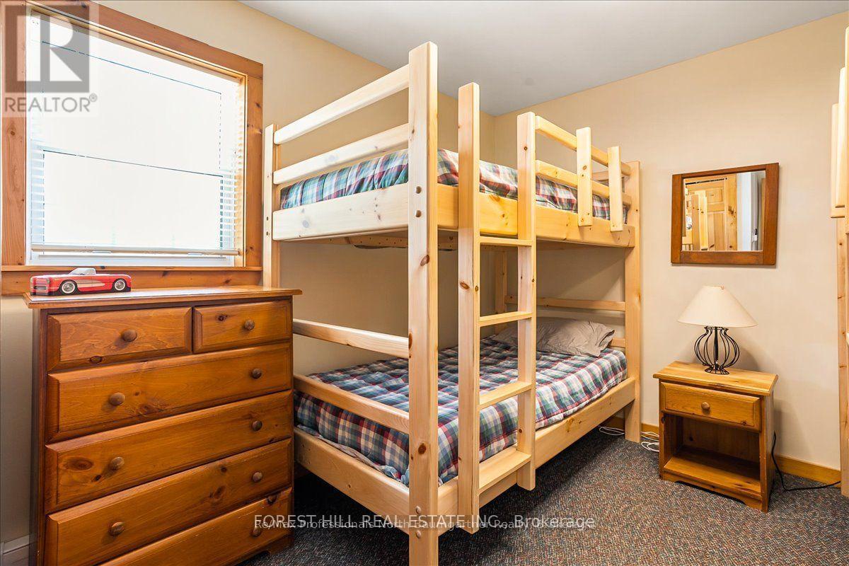 1033 Carnegie Ln Property Photo 17