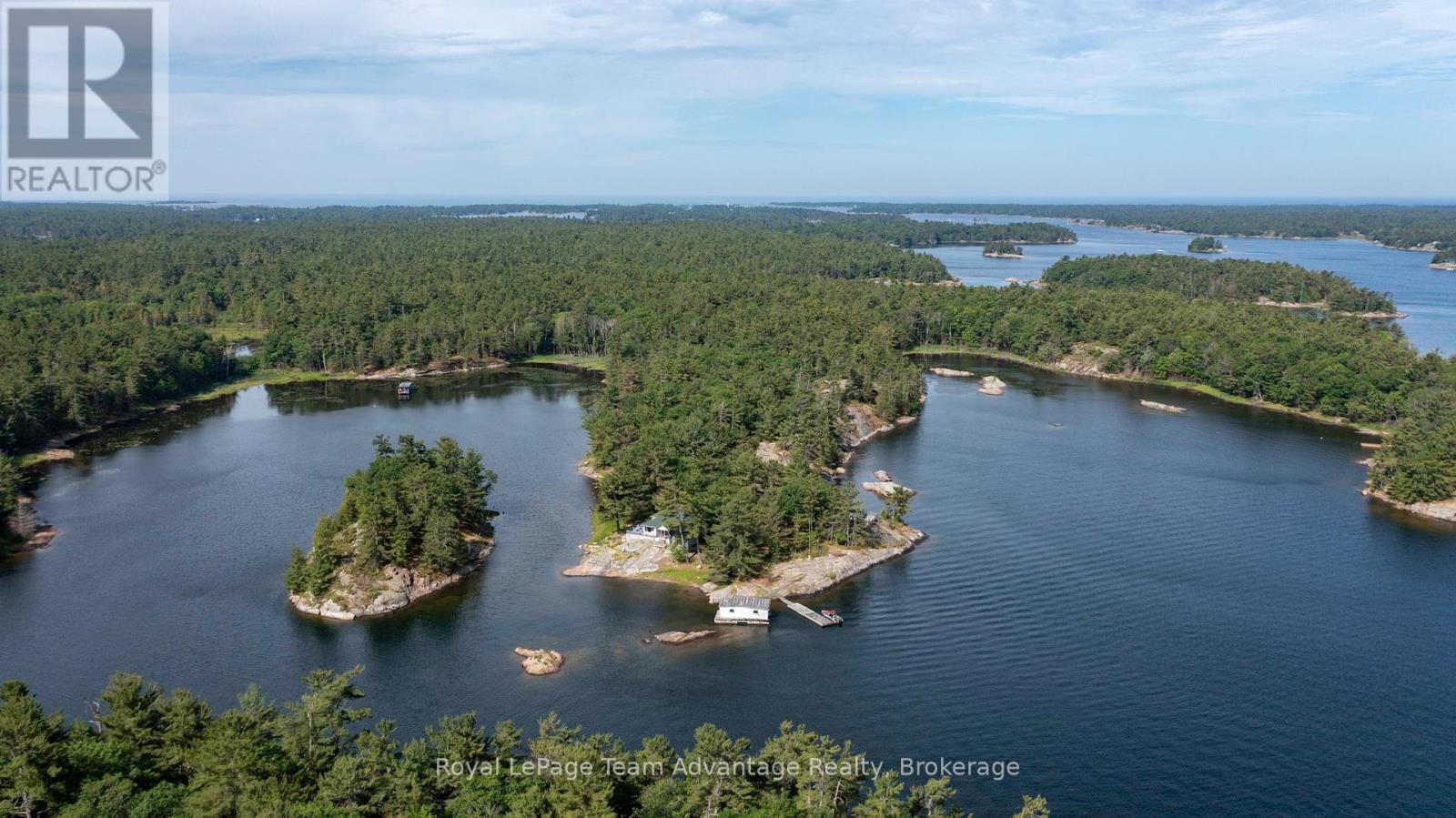 22 A30 & A28 Island Property Photo 1