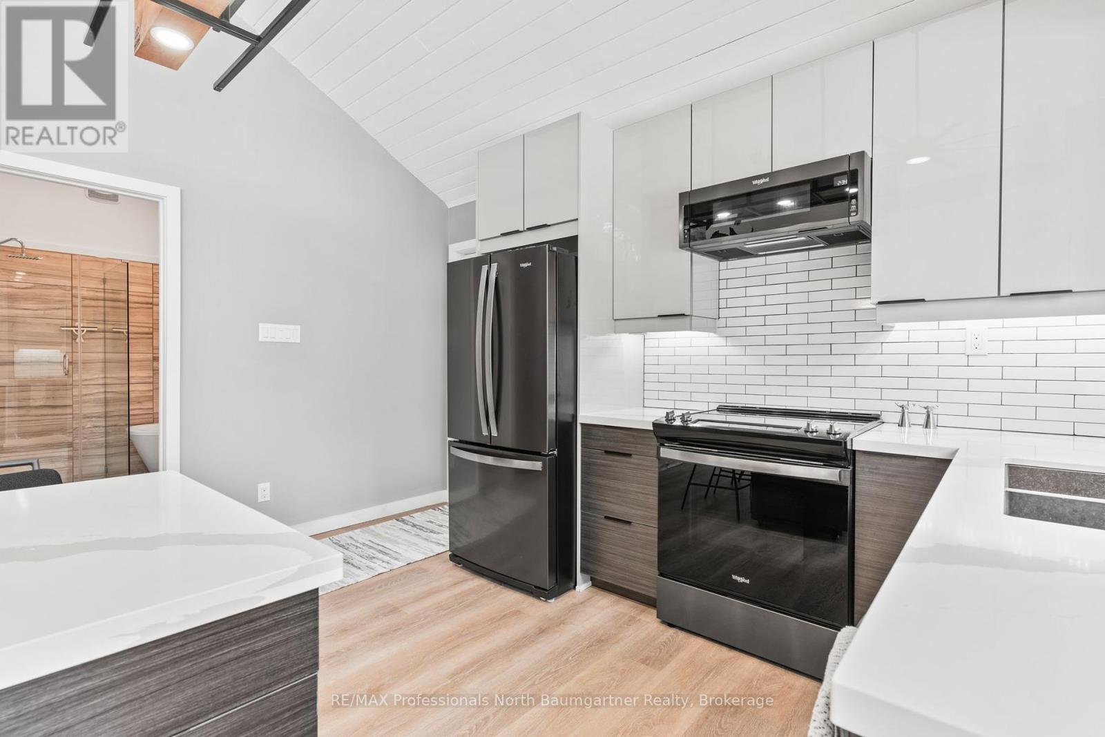 1035 Graydon Lane Property Photo 8
