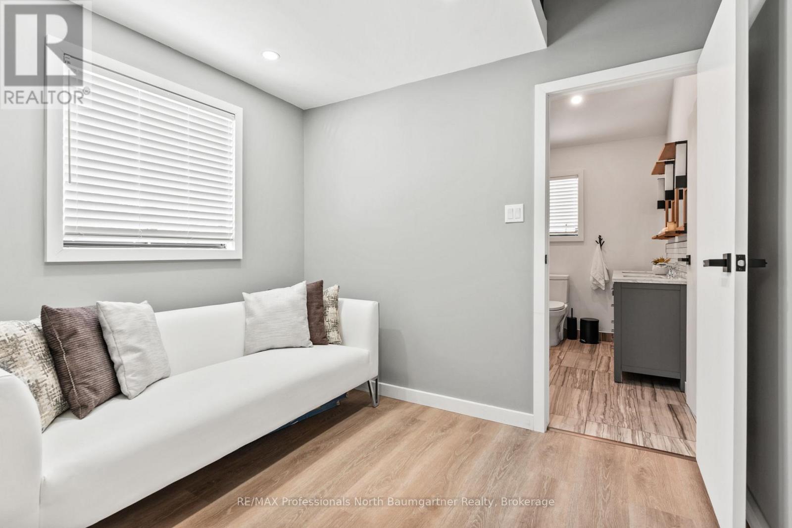 1035 Graydon Lane Property Photo 17