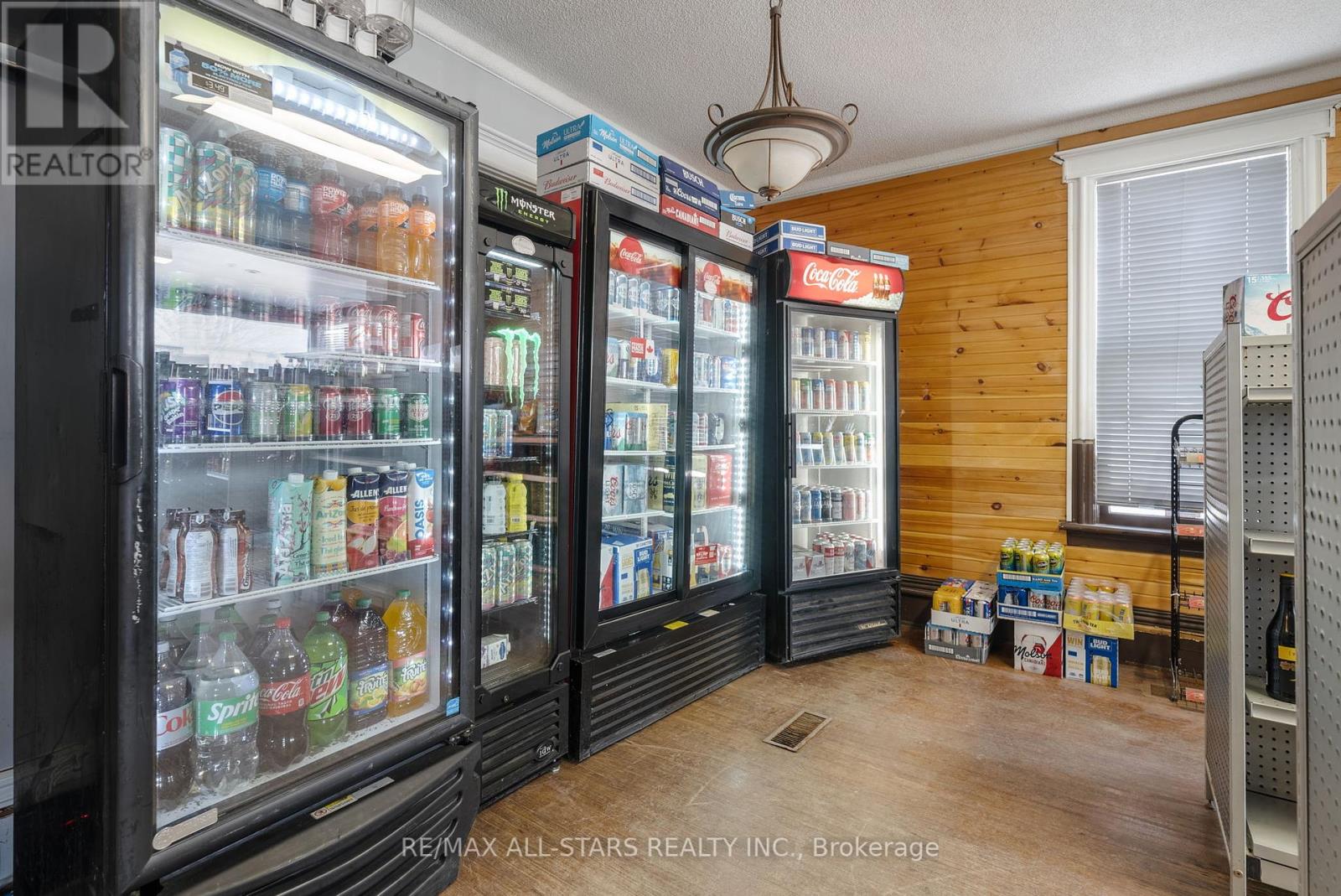 259 Kent Street W Property Photo 11
