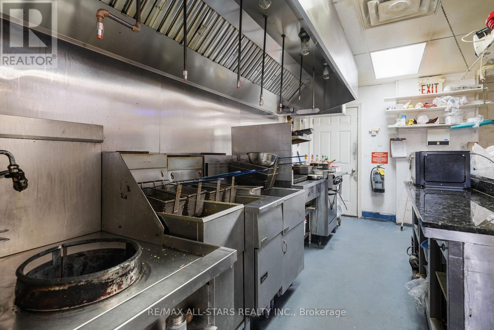 259 Kent Street W Property Photo 19