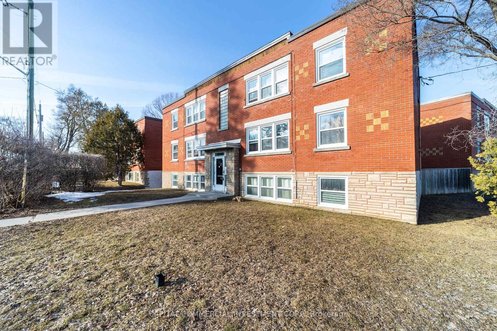 155 Marquette Avenue Property Photo 3