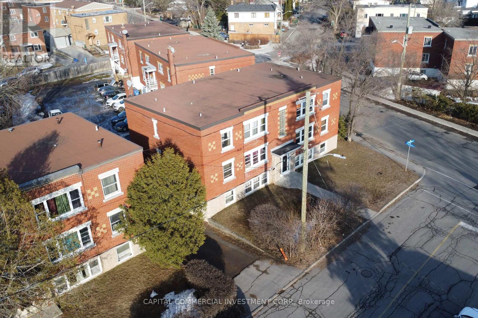 155 Marquette Avenue Property Photo 4
