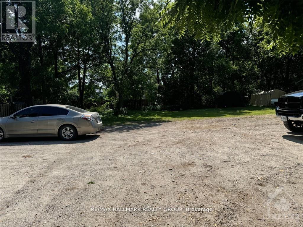26 Wilson Street W Property Photo 9